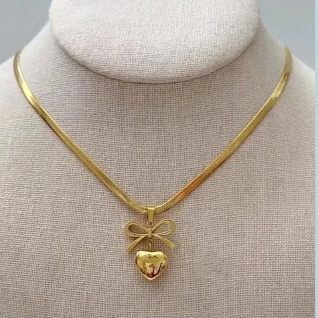 Love Knot Necklace - Aesthla