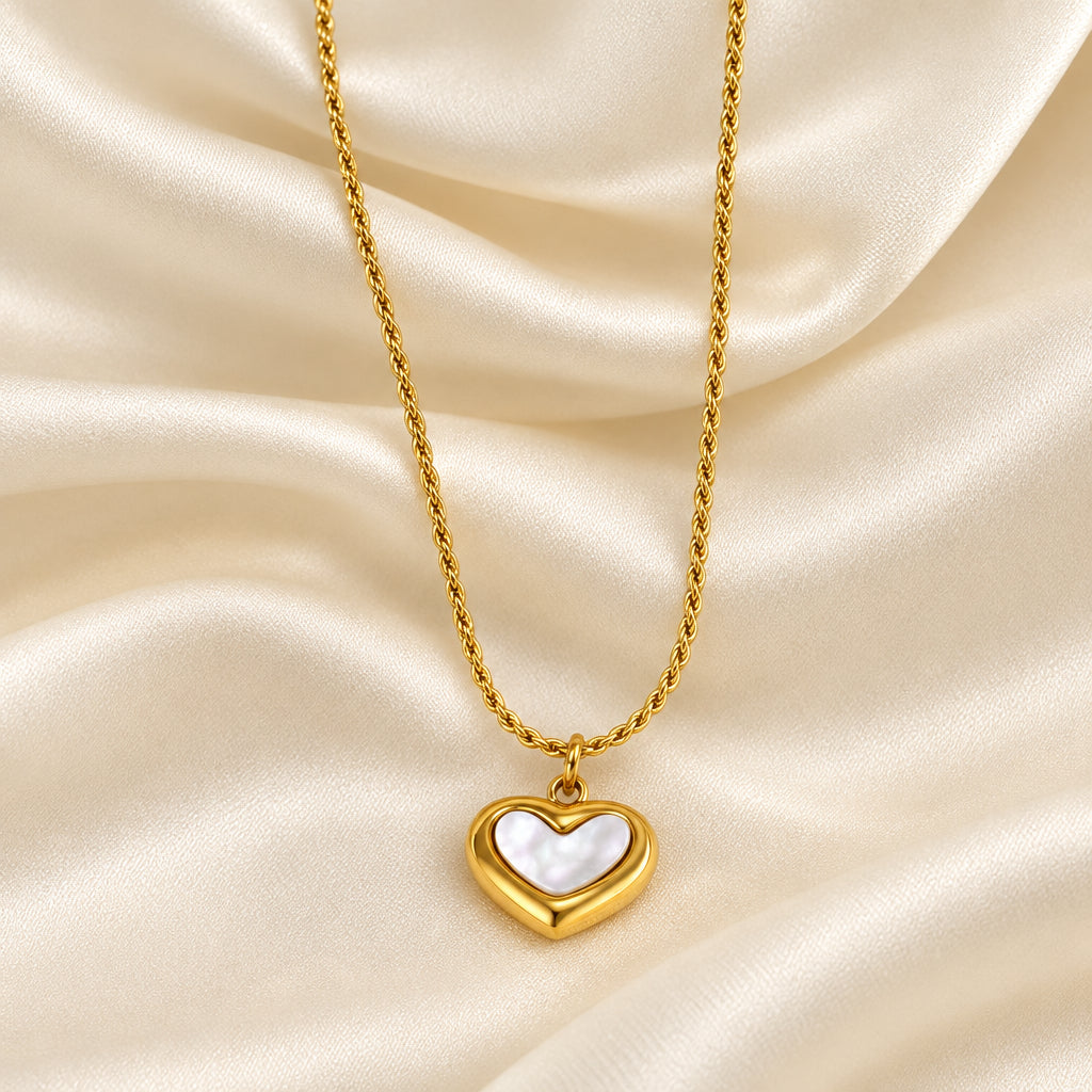 Daisy Heart Necklace - Aesthla