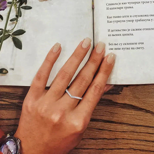 Aesthla scratch resistant silver ring on finger