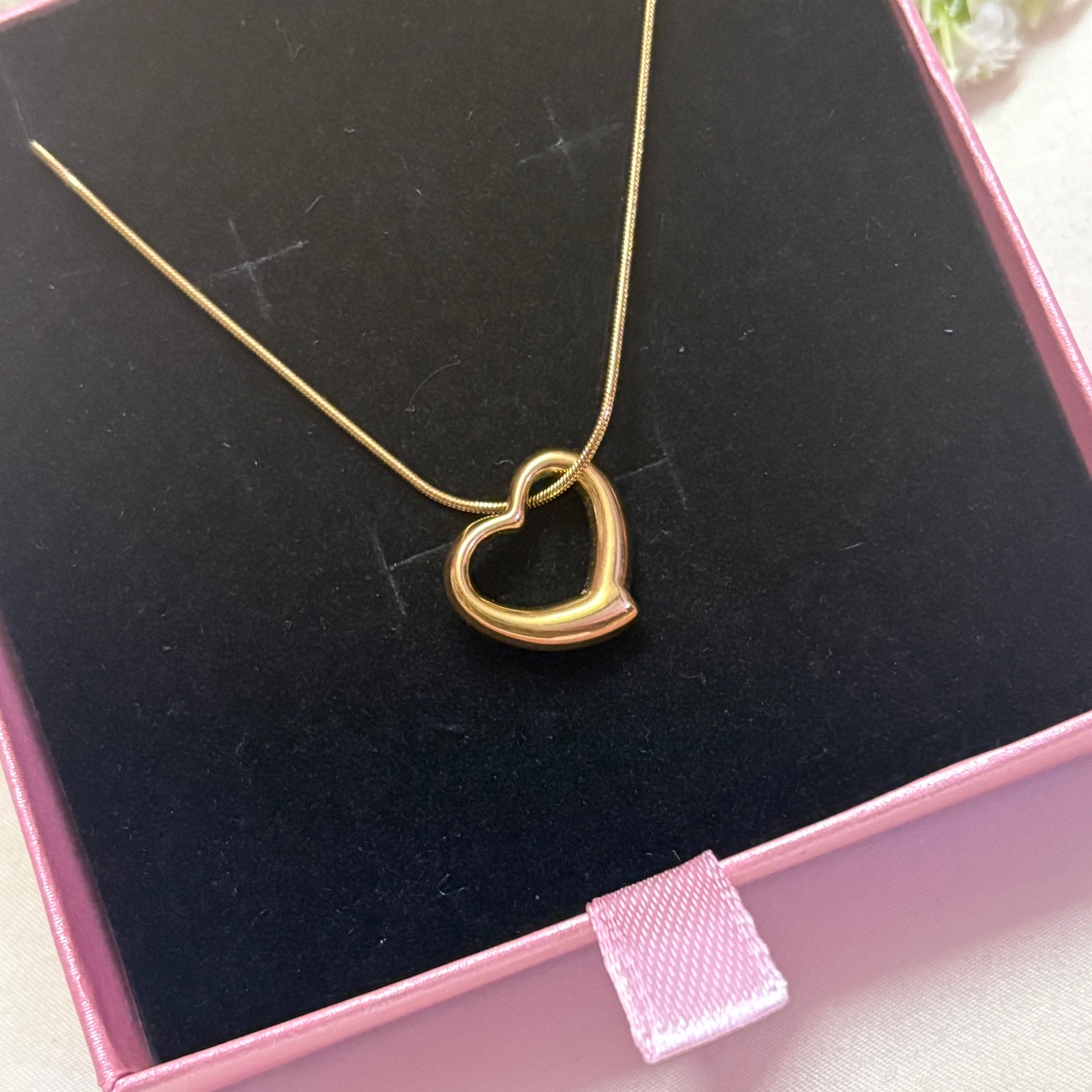 Eterna Love Necklace