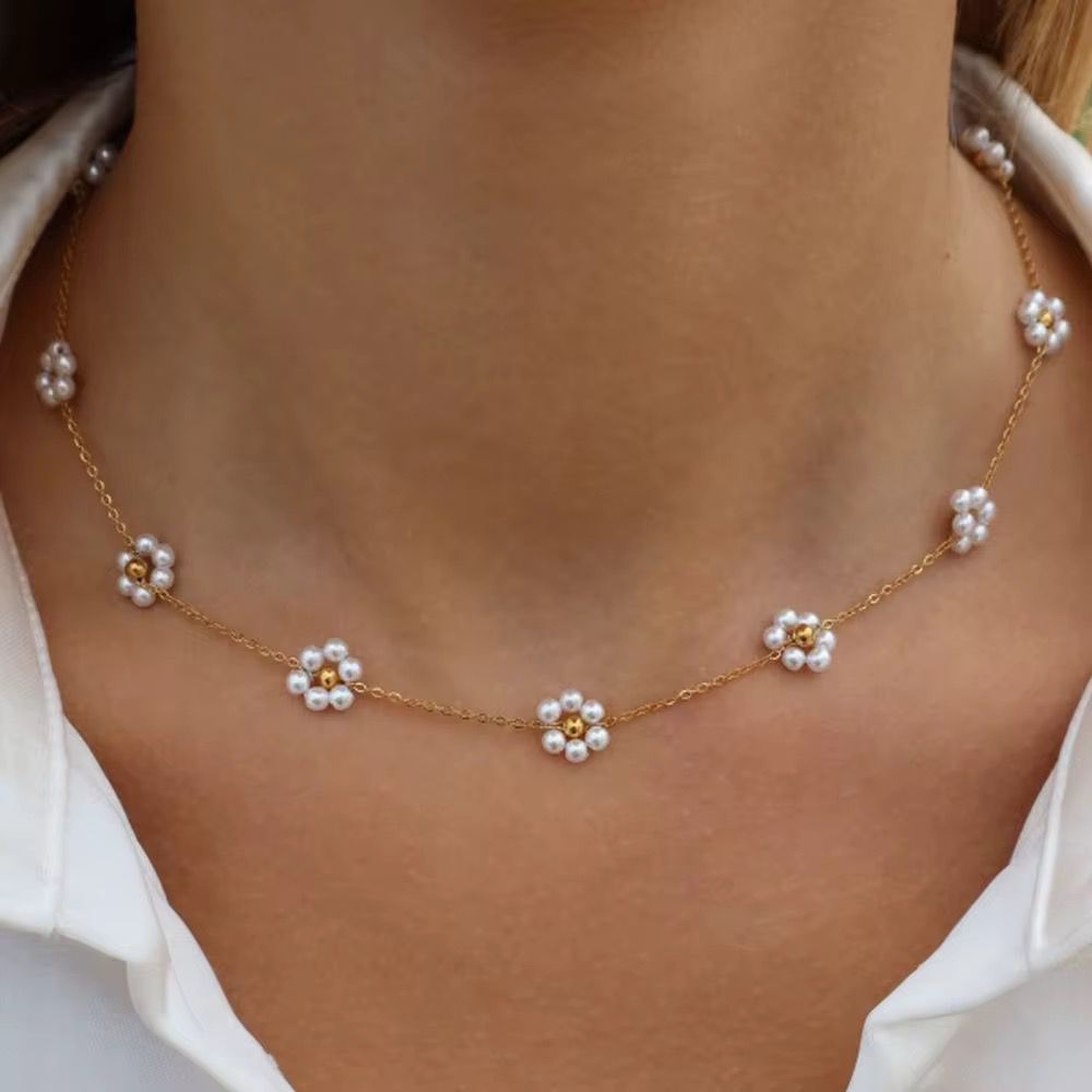Floral pearl Necklace - Aesthla 