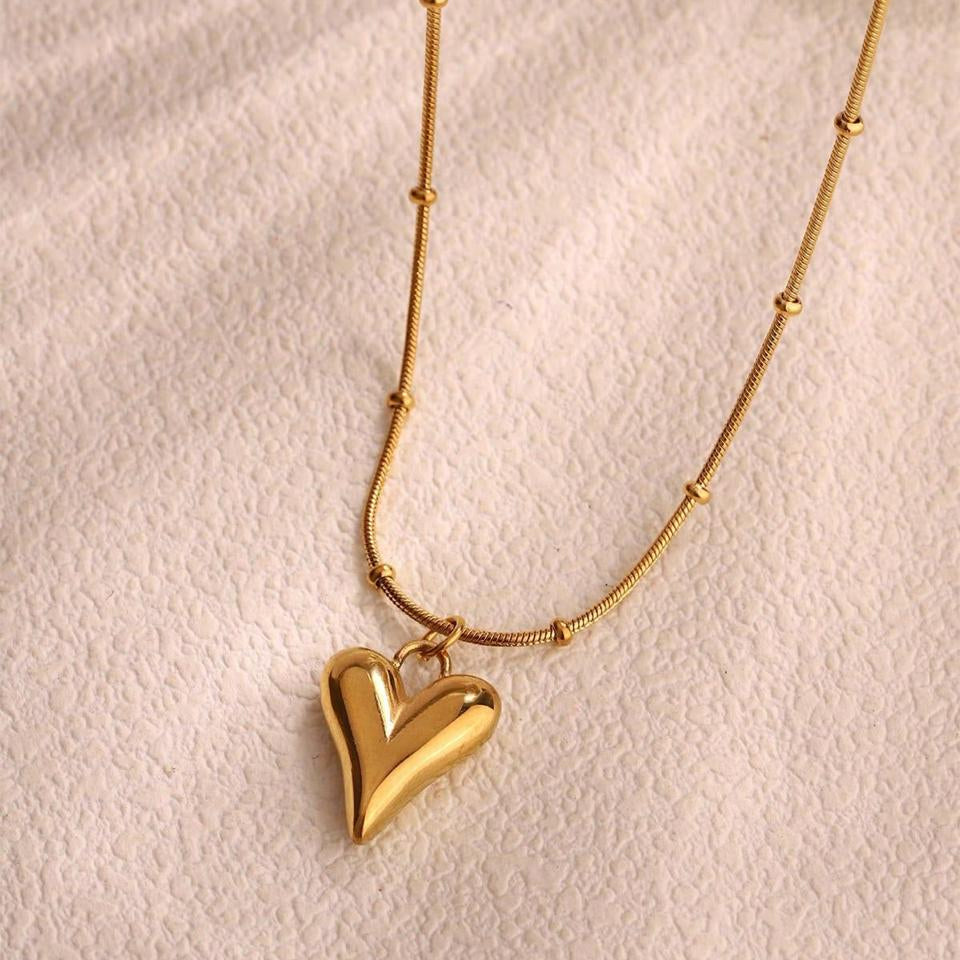 Gold Heart Necklace - Aesthla 