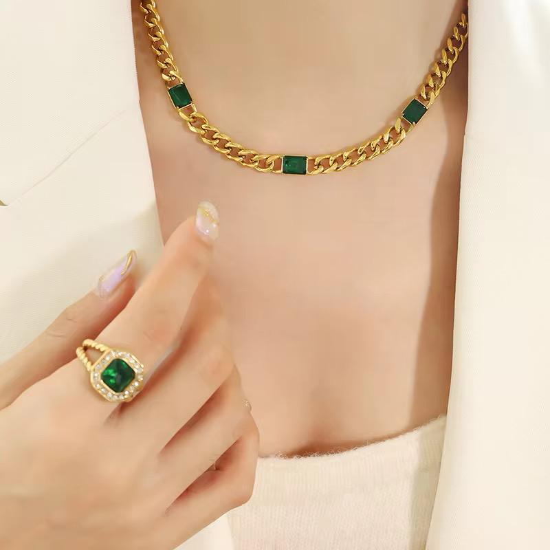 Green stone necklace - Aesthla 