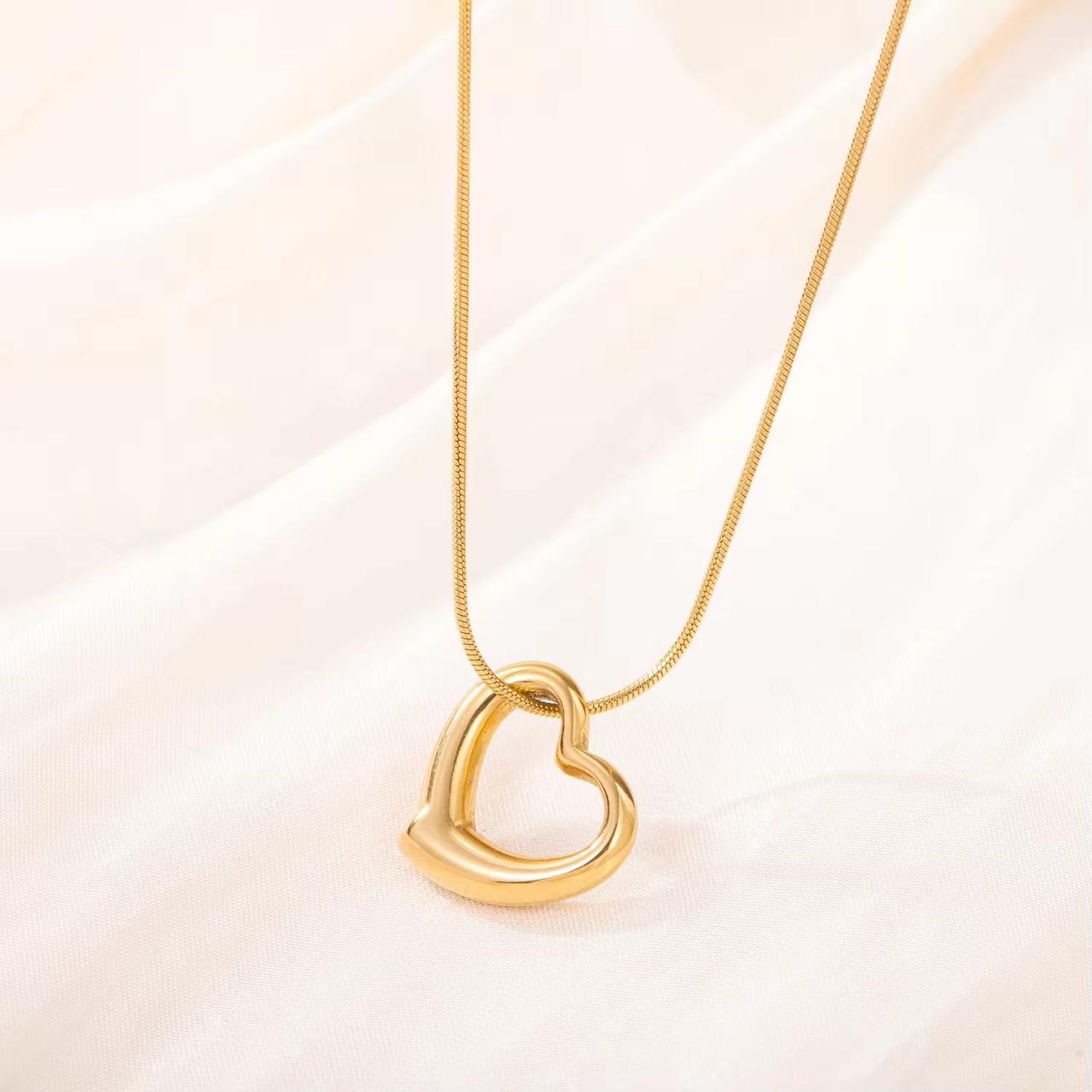Hollow Heart Necklace - Aesthla 