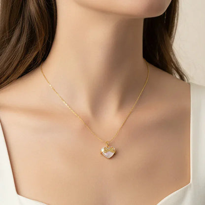 Amour Pearl Pendant