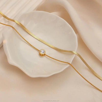 Amour Crystal Necklace - Aesthla