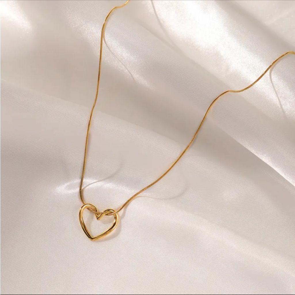 Aura of Love Necklace - Aesthla