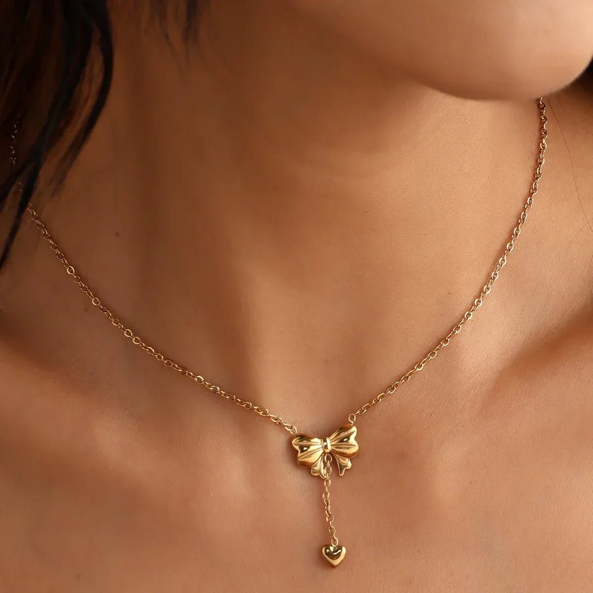 Bow Heart Necklace - Aesthla