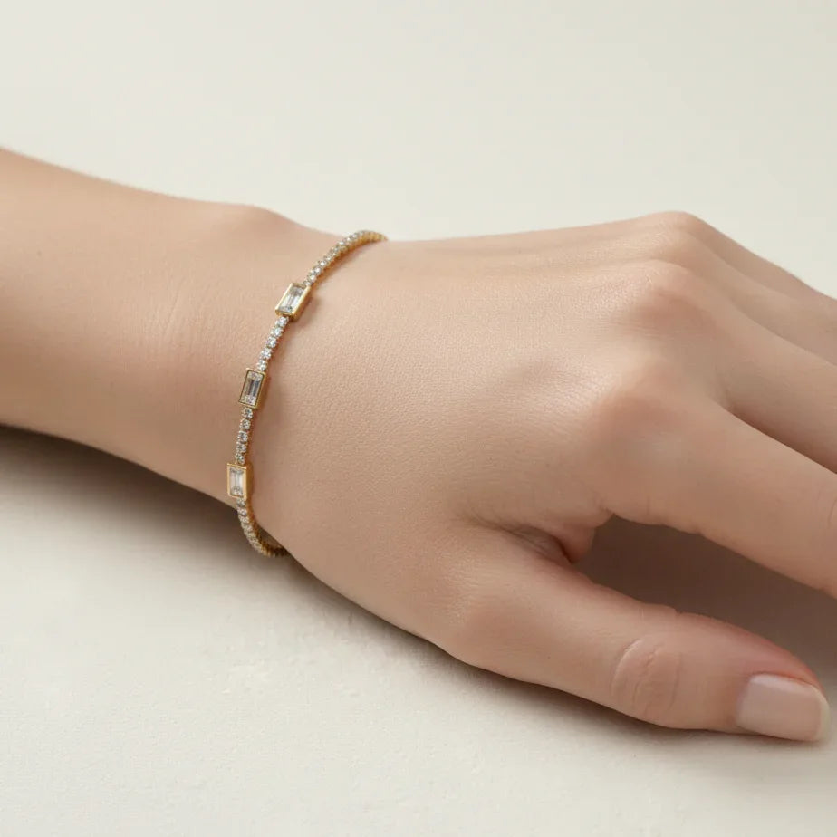 Crystal Gold Chain Bracelet - Aesthla