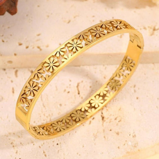 Floral Heritage Kada Bracelet - Aesthla