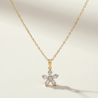 Floral Pendant Necklace - Aesthla