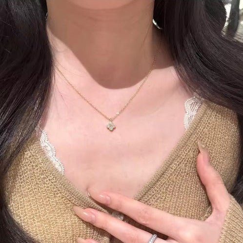Flower Charm Necklace - Aesthla