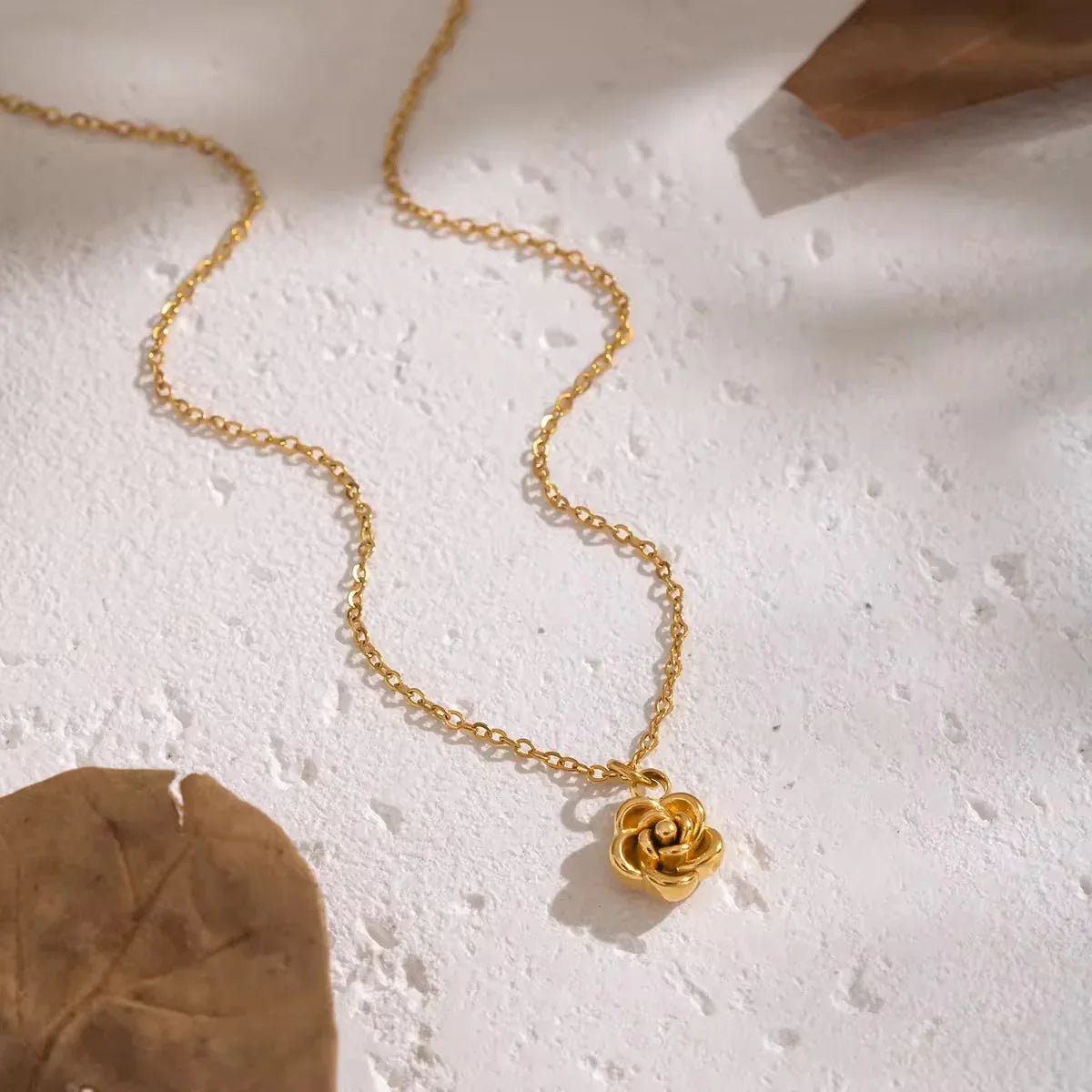 Flower Pendant Necklace - Aesthla