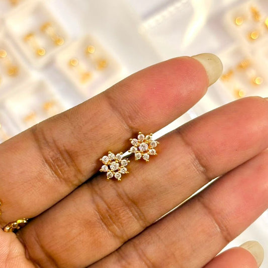 Flower Stud Earring - Aesthla