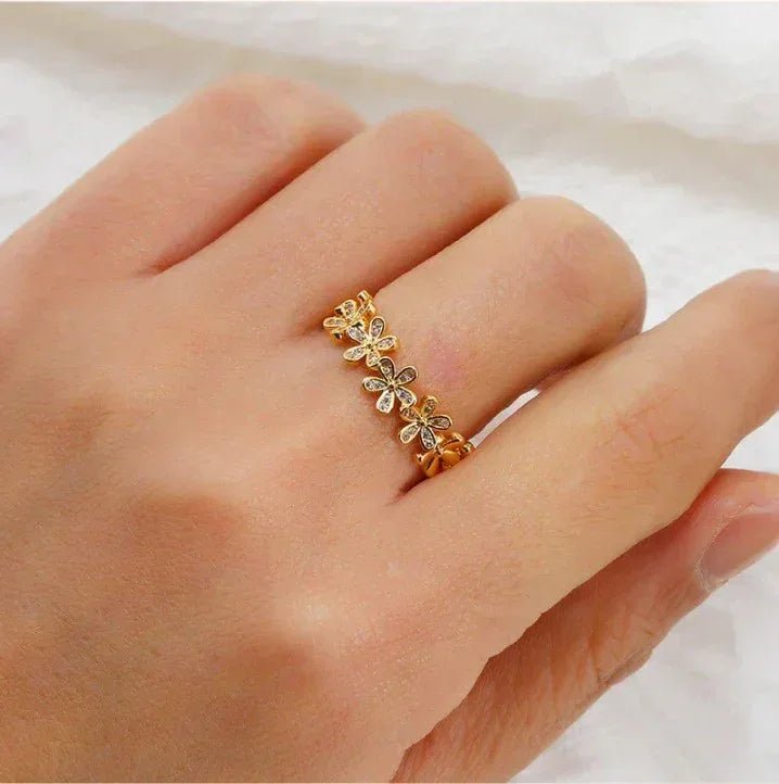 Flower Studded Ring - Aesthla