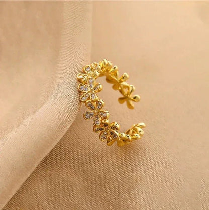 Flower Studded Ring - Aesthla