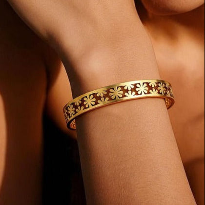 Floral Heritage Kada Bracelet