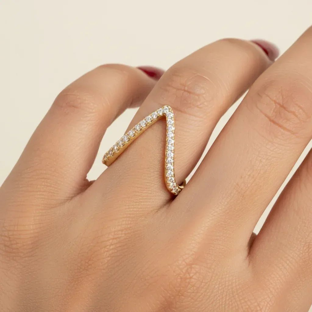 V Shaped Ring - Aesthla